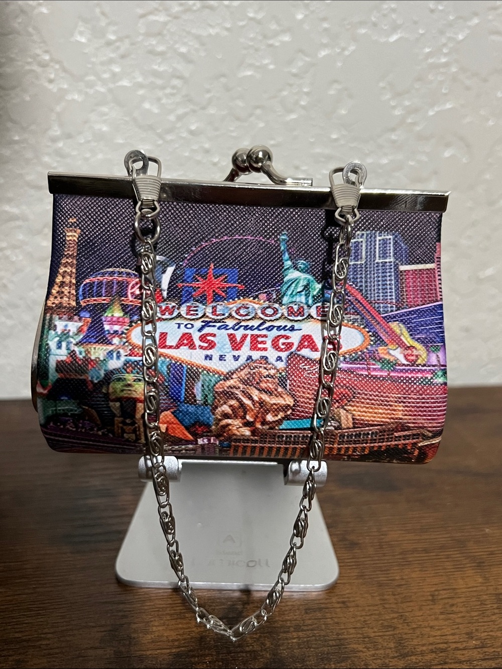 Las Vegas Print Chain-Handle Clutch - Multicolor